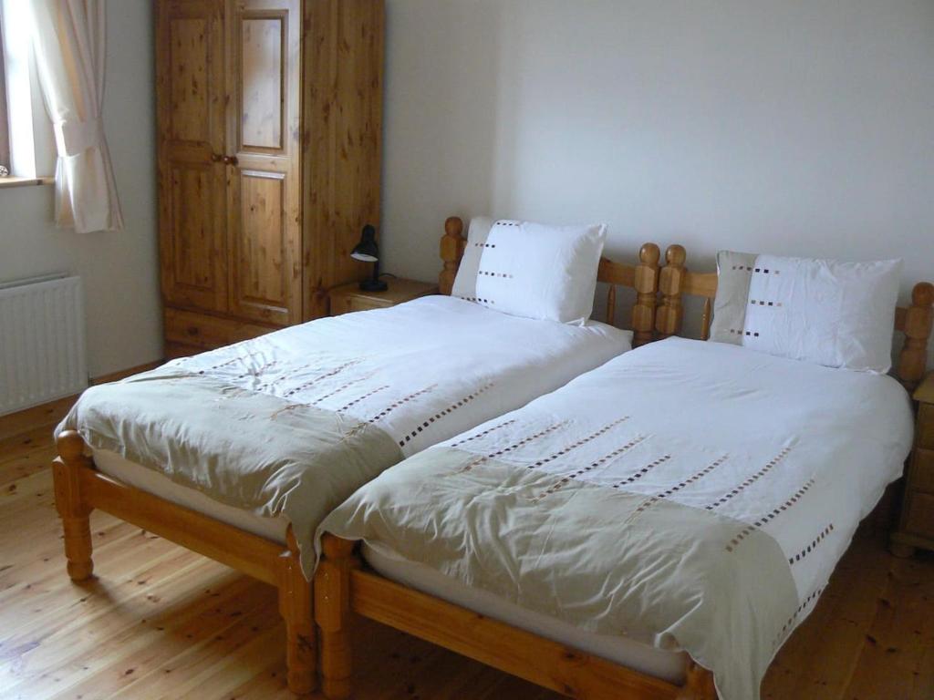 Groff Cottage room 3